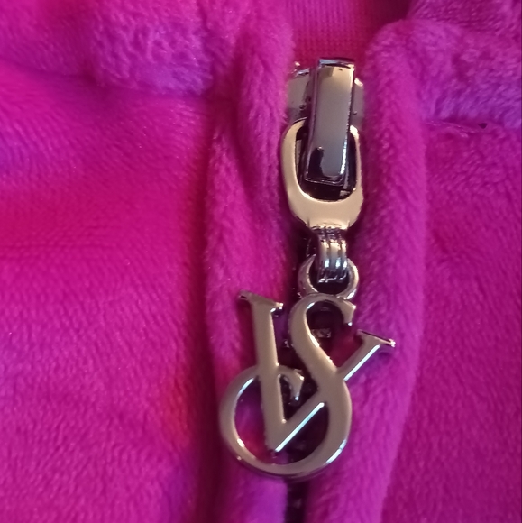 Victoria's Secret sweater - Picture 4 of 6